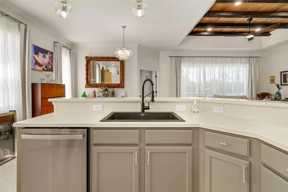 6413 GRAND POINT AVENUE Bradenton, FL 34201