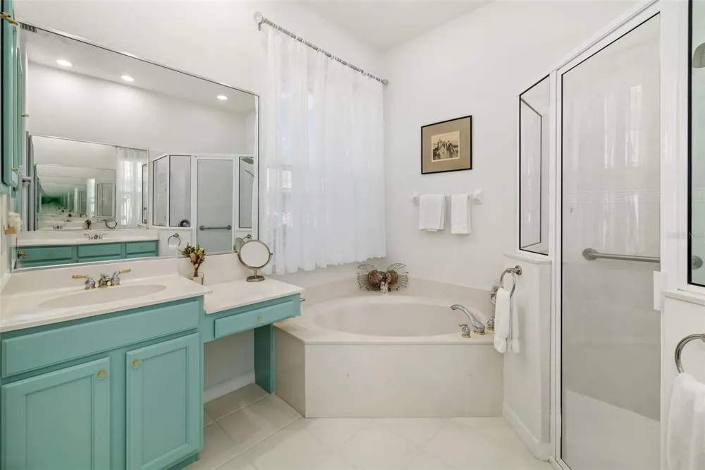 6413 GRAND POINT AVENUE Bradenton, FL 34201