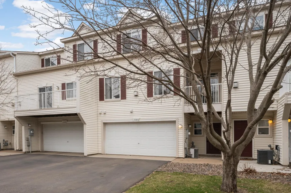 3586 Abercrombie Lane Stillwater, MN 55082