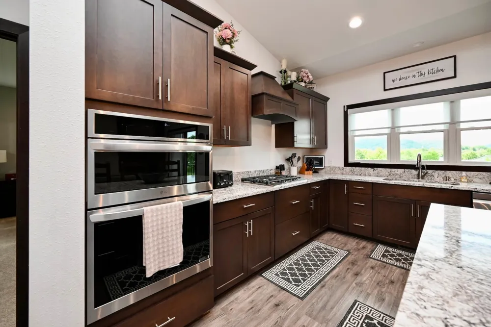 166 Rimrock Road Rollingstone, MN 55969