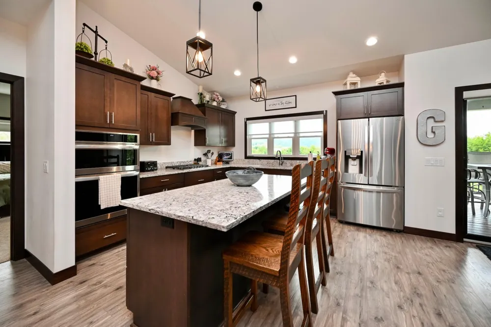 166 Rimrock Road Rollingstone, MN 55969