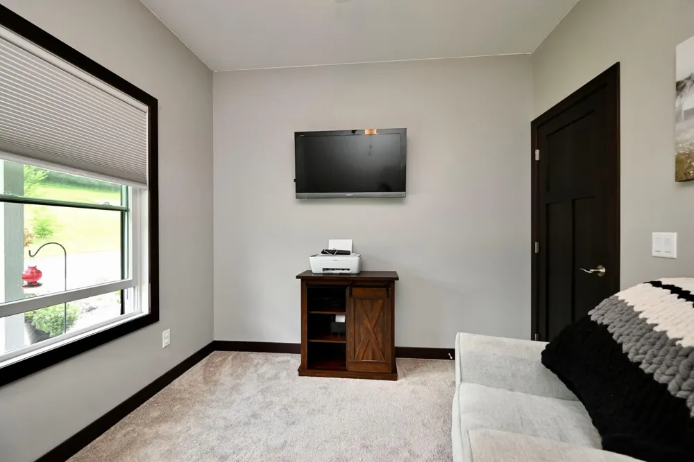 166 Rimrock Road Rollingstone, MN 55969