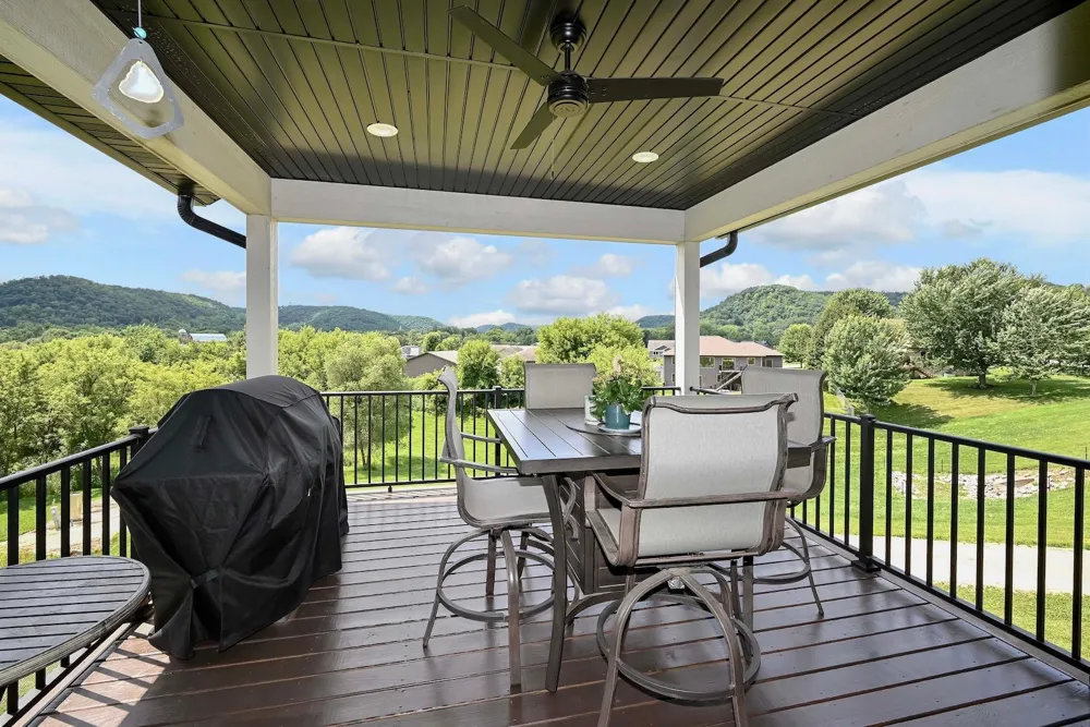 166 Rimrock Road Rollingstone, MN 55969