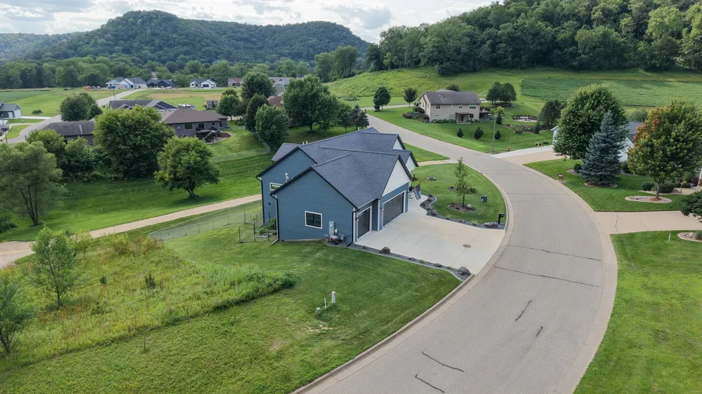 166 Rimrock Road Rollingstone, MN 55969
