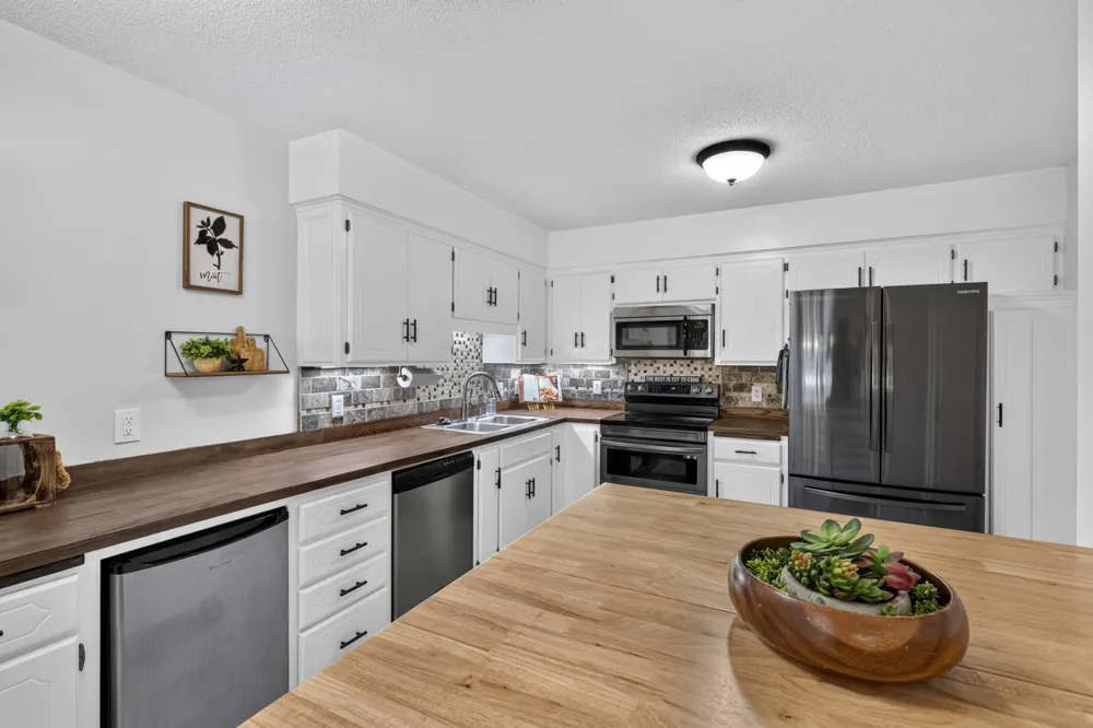 13315 Morgan Avenue S Burnsville, MN 55337