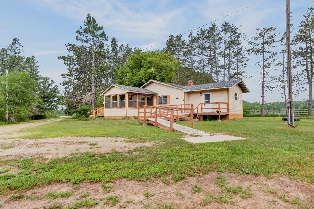 16770 River Road Grand Rapids, MN 55744