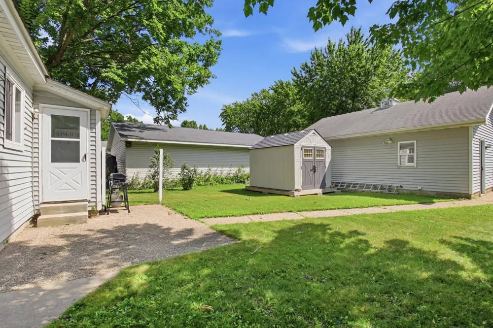 319 S Miller Avenue Litchfield, MN 55355