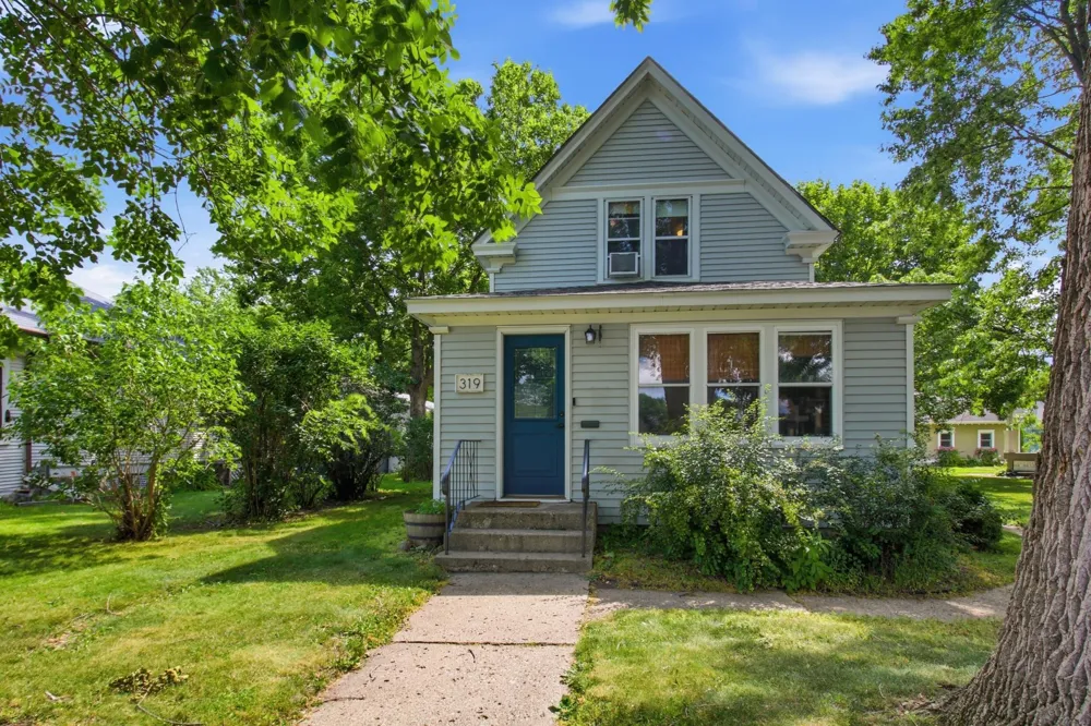 319 S Miller Avenue Litchfield, MN 55355