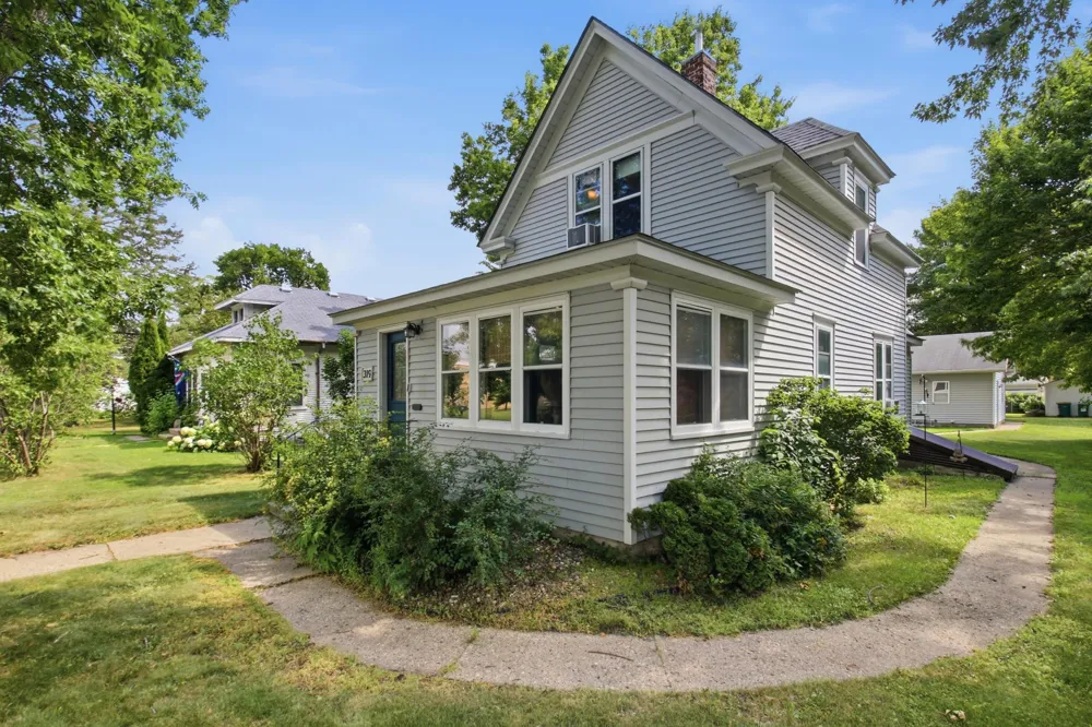 319 S Miller Avenue Litchfield, MN 55355