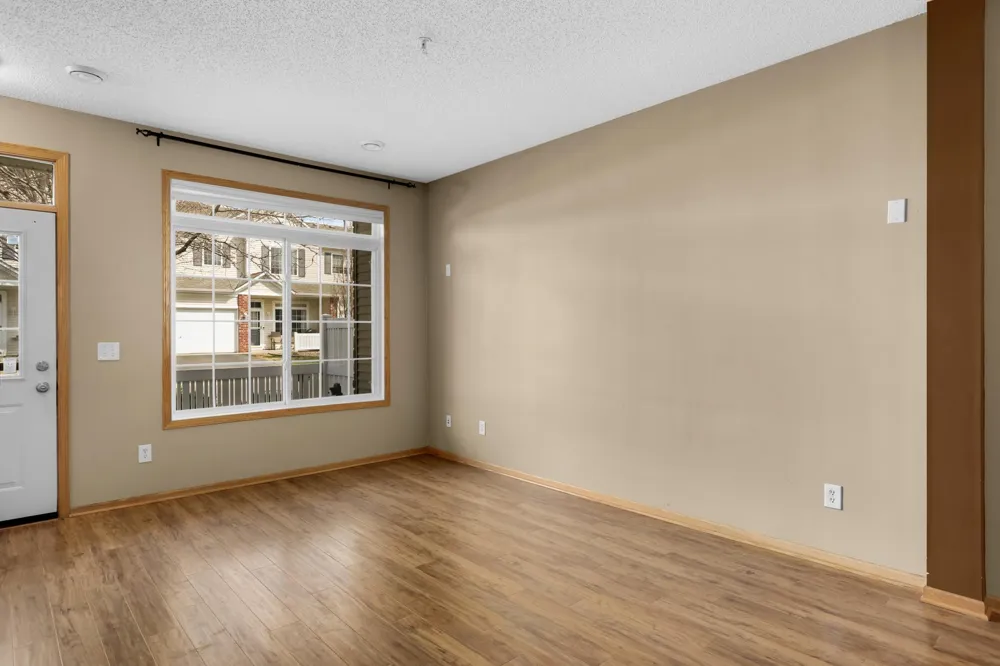 4843 Bisset Lane Inver Grove Heights, MN 55076