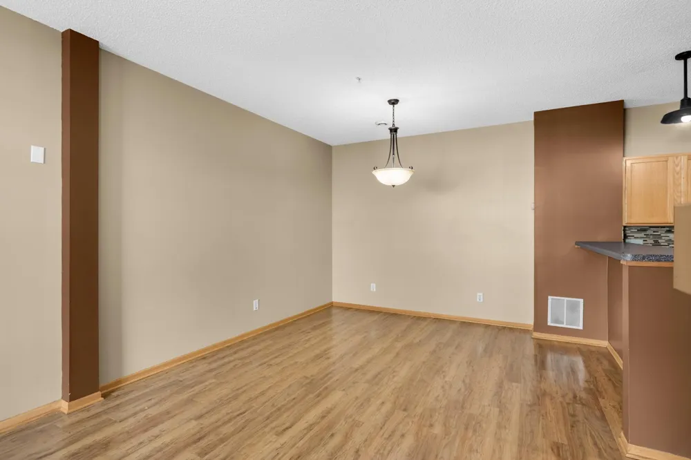 4843 Bisset Lane Inver Grove Heights, MN 55076