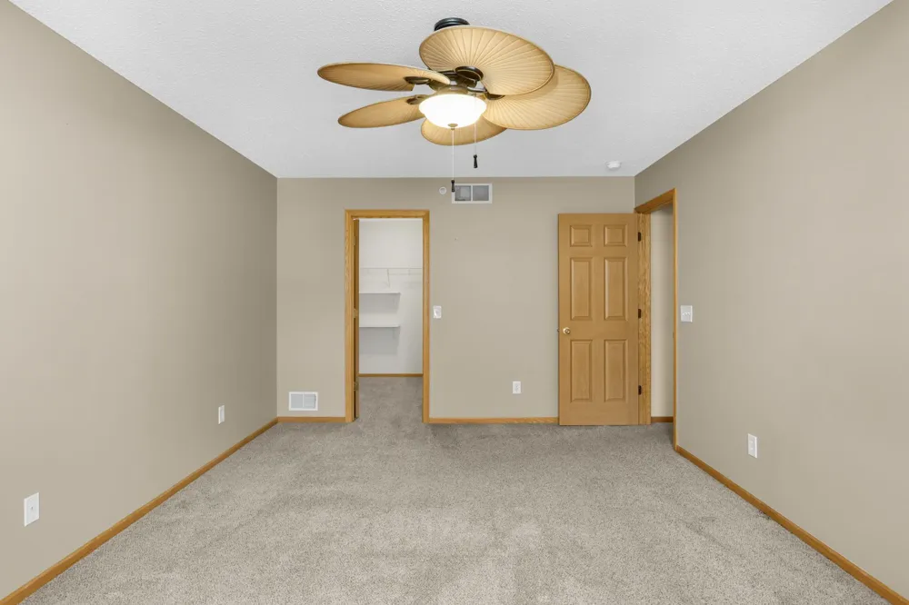 4843 Bisset Lane Inver Grove Heights, MN 55076