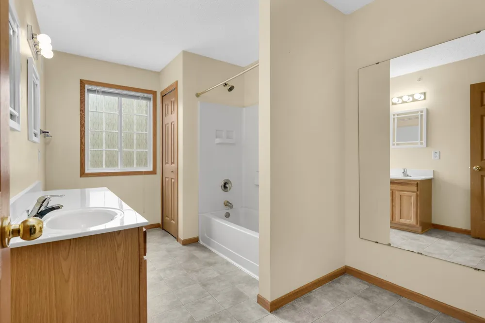 4843 Bisset Lane Inver Grove Heights, MN 55076