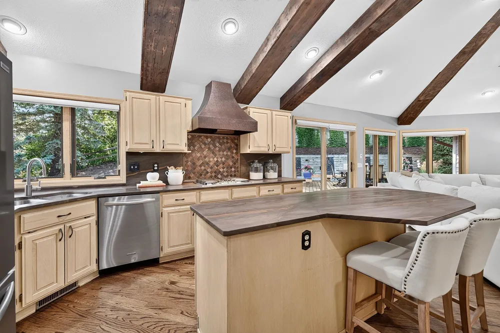 6518 Gleason Court Edina, MN 55436