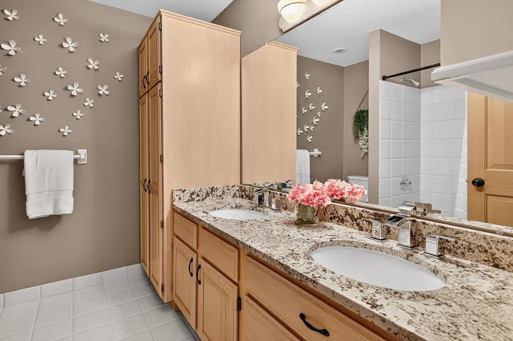 6518 Gleason Court Edina, MN 55436