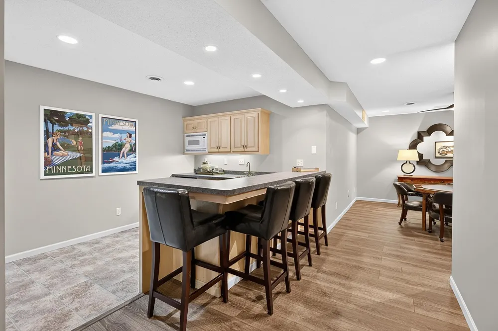 6518 Gleason Court Edina, MN 55436