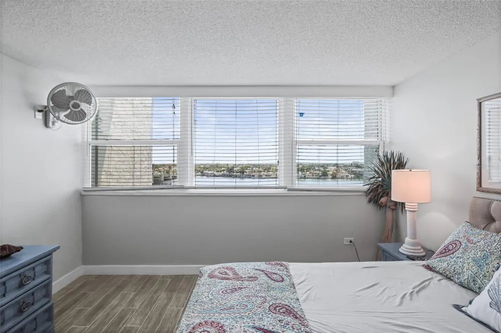 500 TREASURE ISLAND CAUSEWAY #610 Treasure Island, FL 33706