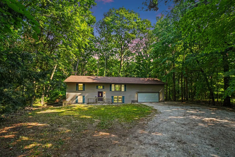 16137 Comstock Street Grand Haven, MI 49417