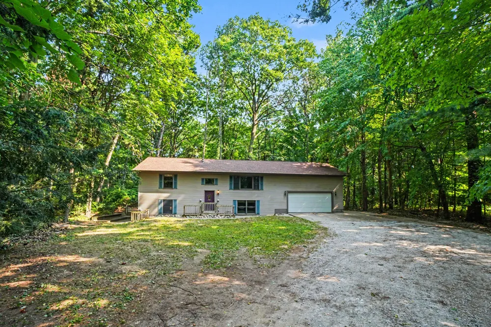 16137 Comstock Street Grand Haven, MI 49417