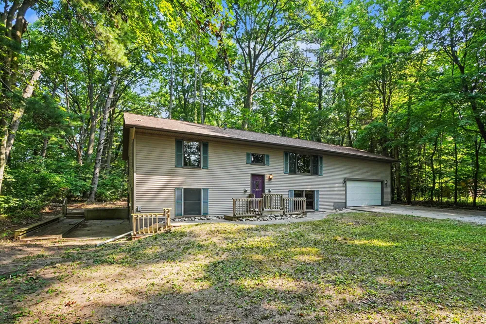 16137 Comstock Street Grand Haven, MI 49417