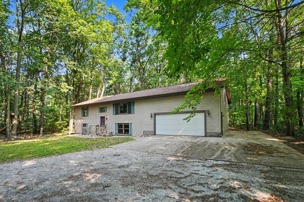 16137 Comstock Street Grand Haven, MI 49417