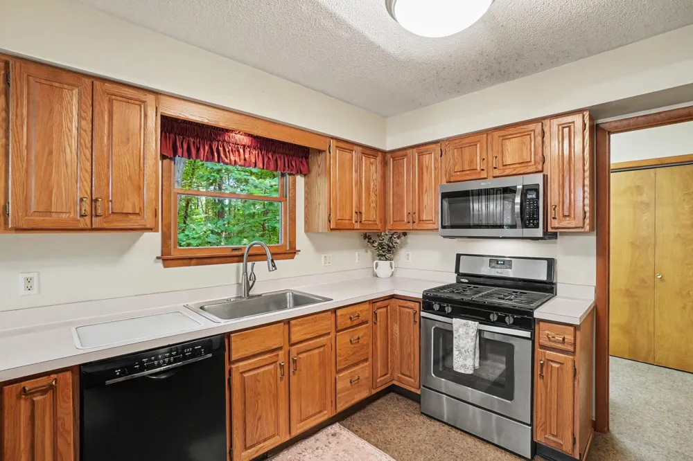16137 Comstock Street Grand Haven, MI 49417