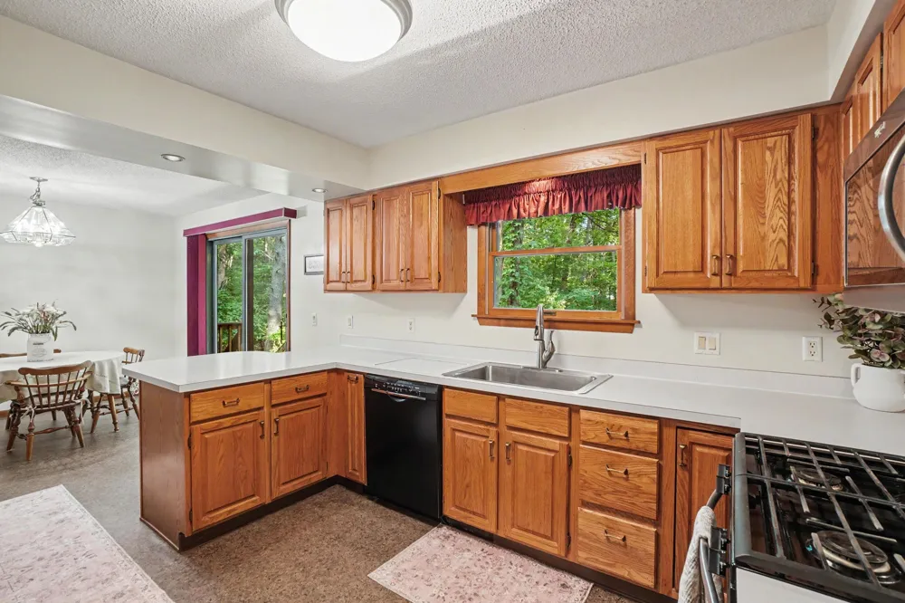 16137 Comstock Street Grand Haven, MI 49417