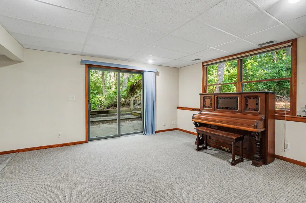 16137 Comstock Street Grand Haven, MI 49417