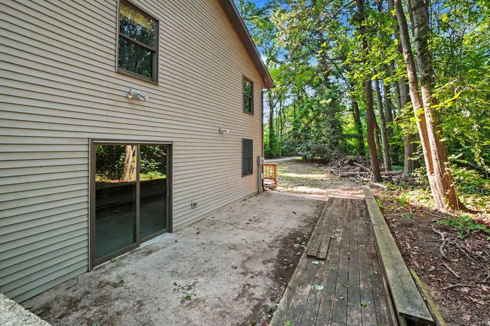 16137 Comstock Street Grand Haven, MI 49417