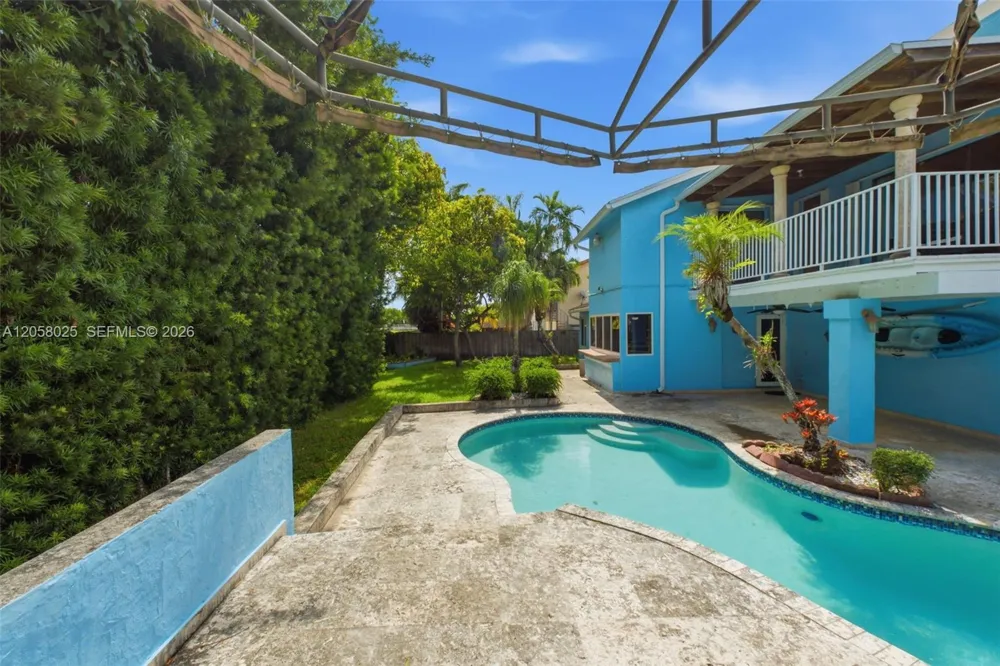 12765 SW 110th Ter Miami, FL 33186