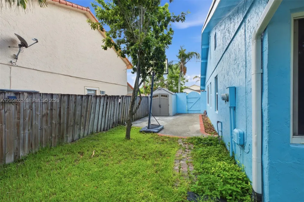 12765 SW 110th Ter Miami, FL 33186