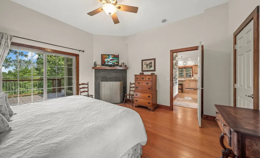 195 Summer Breeze Dr Smithville, TN 37166