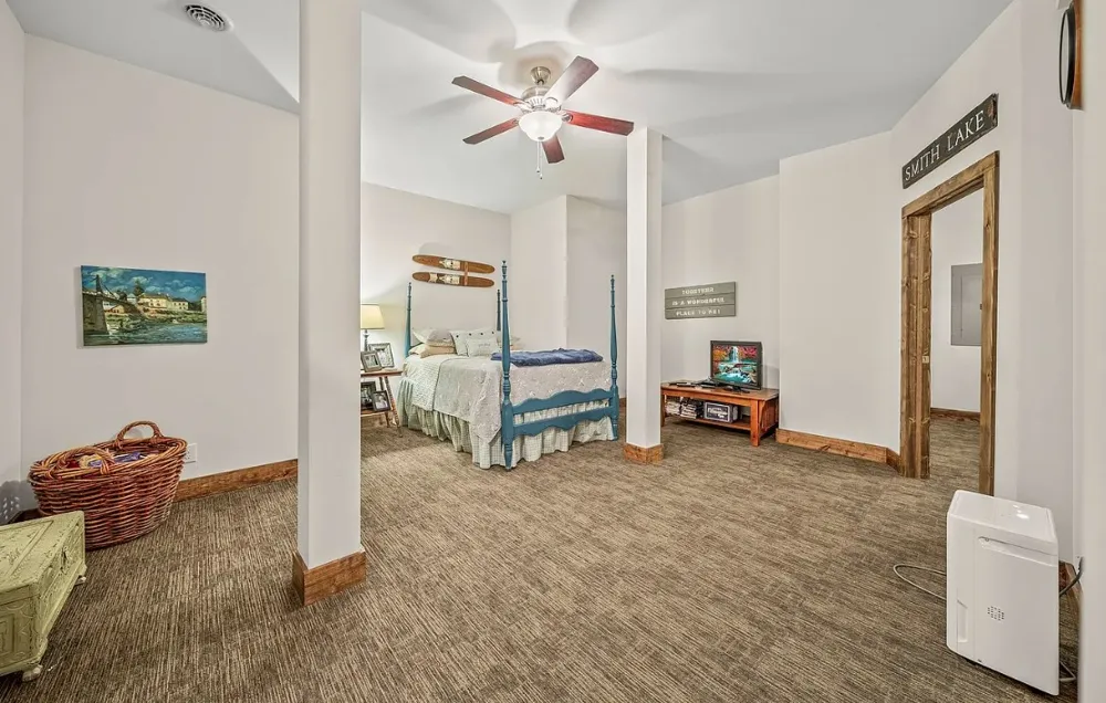 195 Summer Breeze Dr Smithville, TN 37166