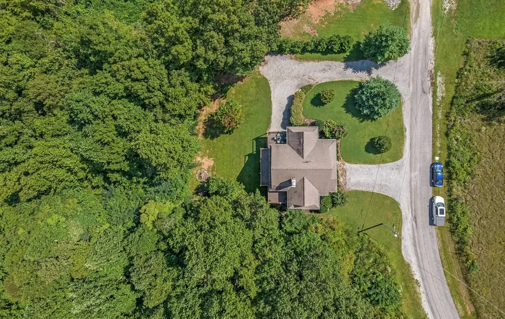 195 Summer Breeze Dr Smithville, TN 37166