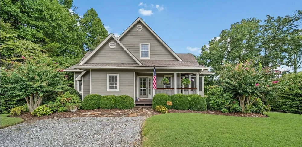 195 Summer Breeze Dr Smithville, TN 37166