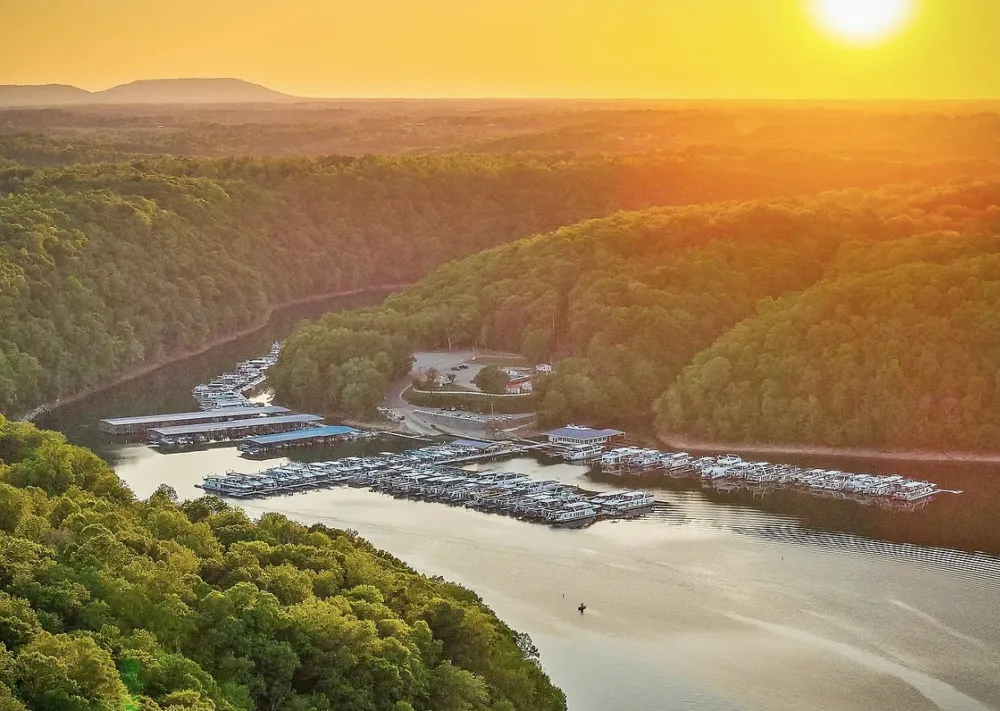 195 Summer Breeze Dr Smithville, TN 37166