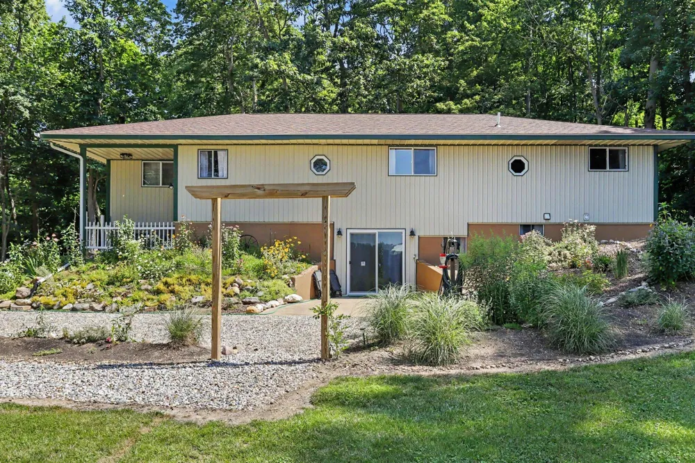 13720 Drive S Tekonsha, MI 49092