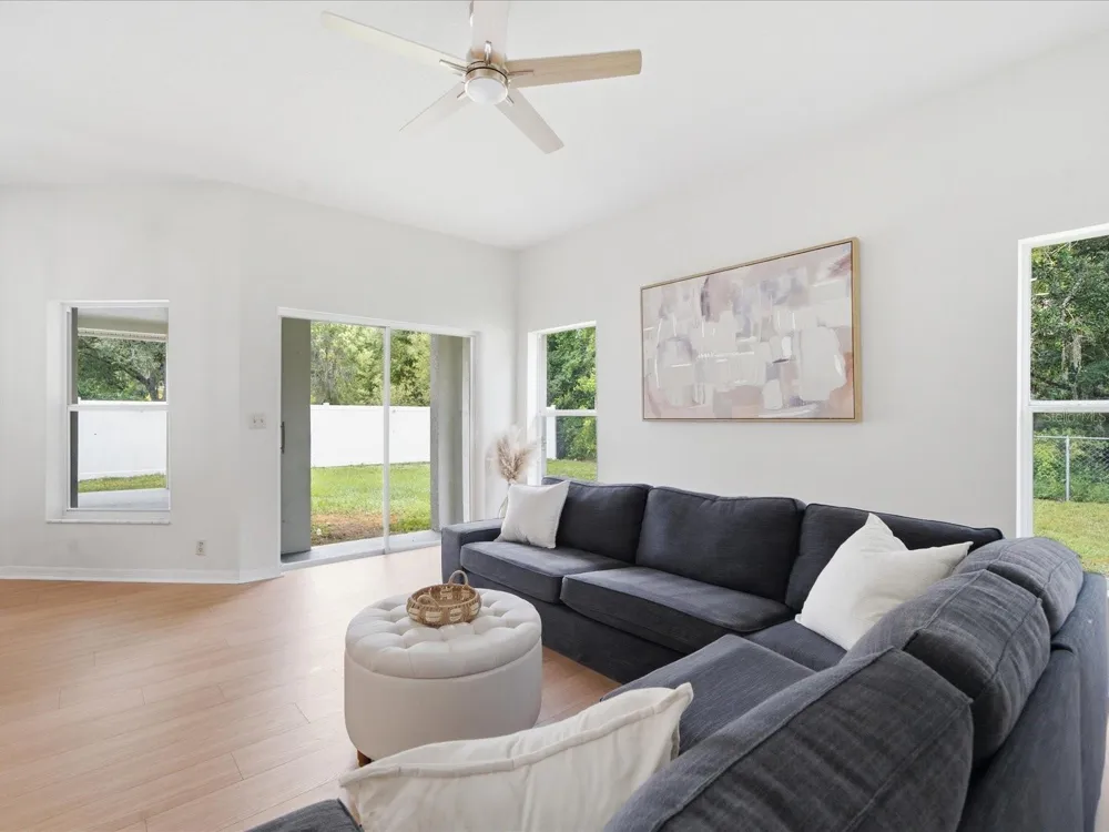 4617 DEBBIE LANE Lutz, FL 33559
