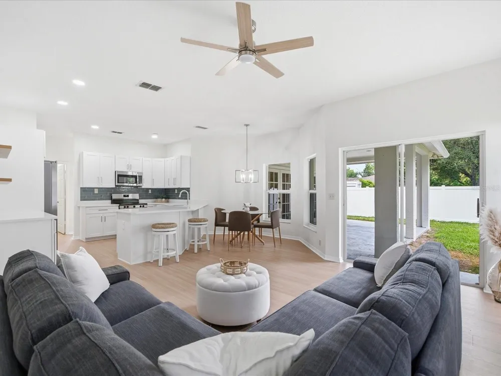 4617 DEBBIE LANE Lutz, FL 33559