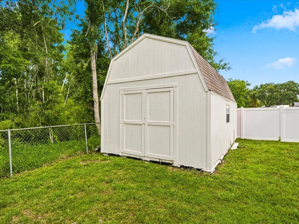 4617 DEBBIE LANE Lutz, FL 33559