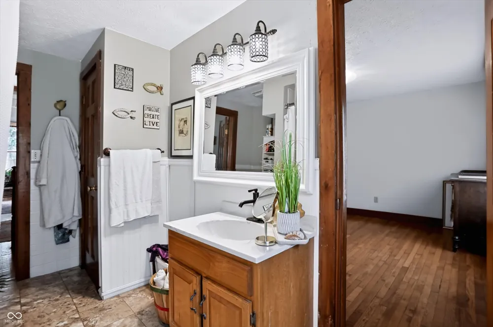 1022 E 600 S Franklin, IN 46131