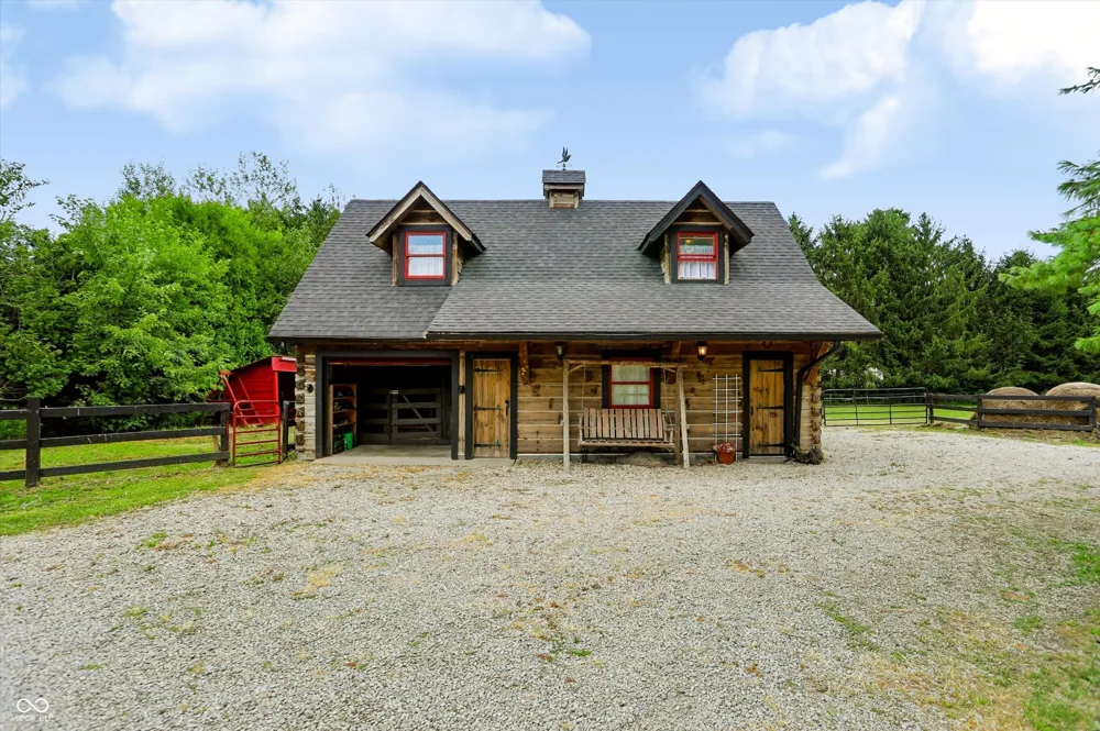 1022 E 600 S Franklin, IN 46131