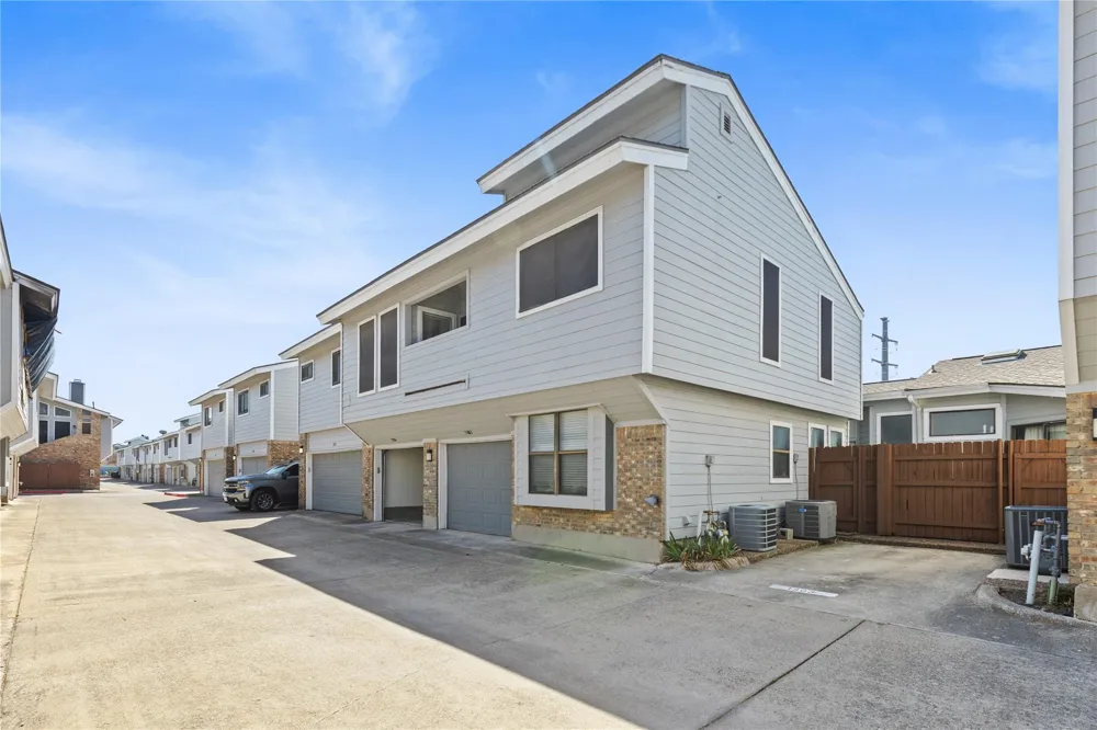 17490 Meandering Way #1304 Dallas, TX 75252