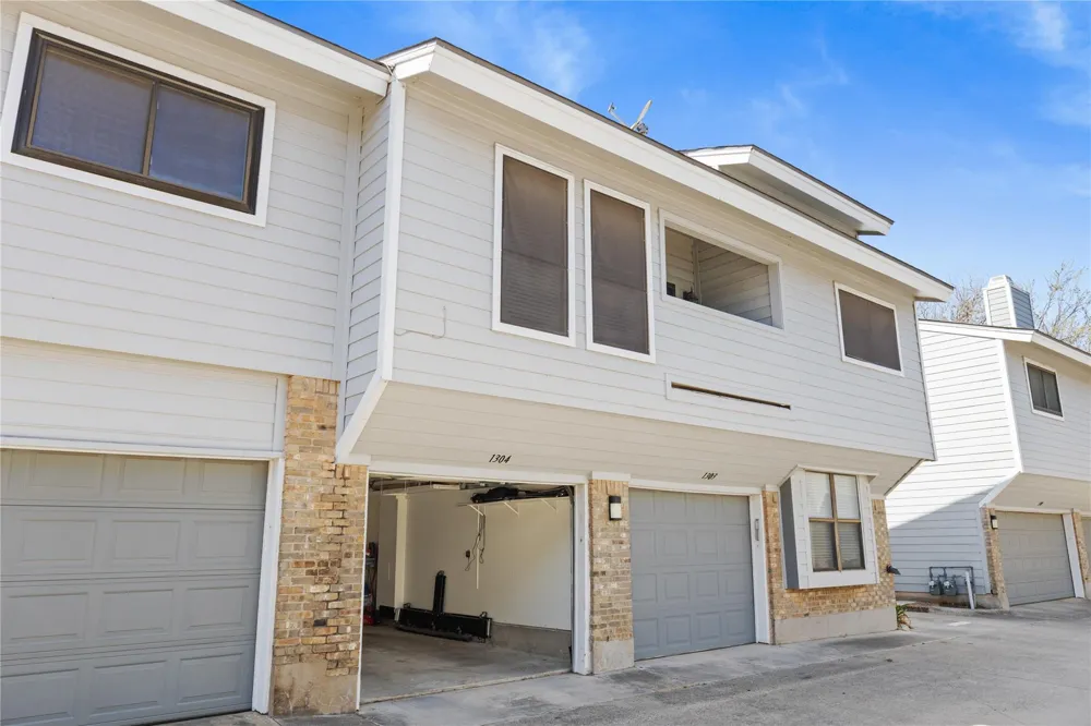 17490 Meandering Way #1304 Dallas, TX 75252