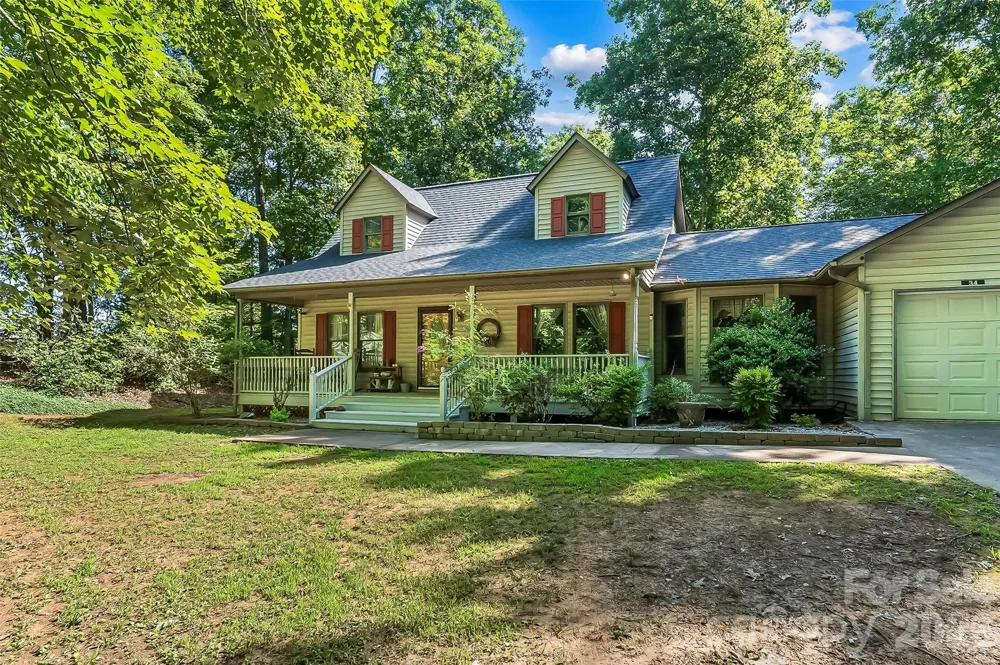 34 Lakeside Drive Marion, NC 28752