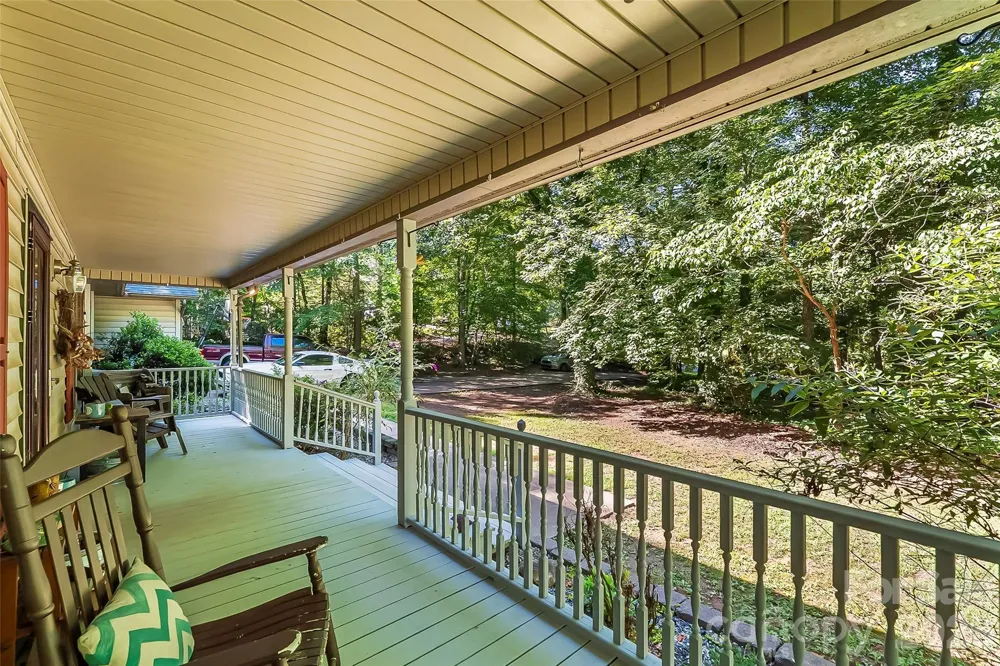 34 Lakeside Drive Marion, NC 28752