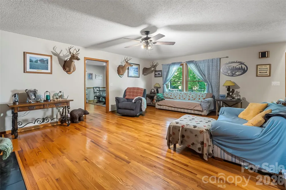 34 Lakeside Drive Marion, NC 28752