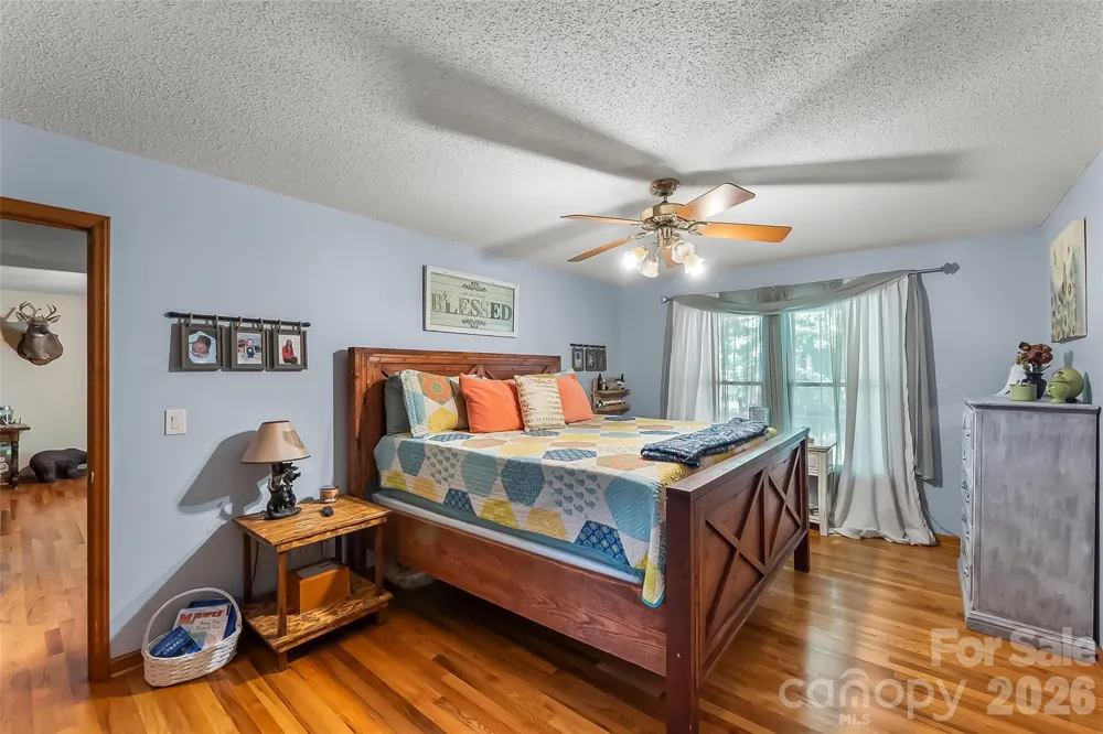 34 Lakeside Drive Marion, NC 28752