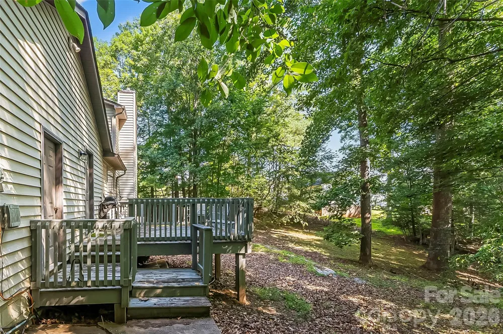 34 Lakeside Drive Marion, NC 28752