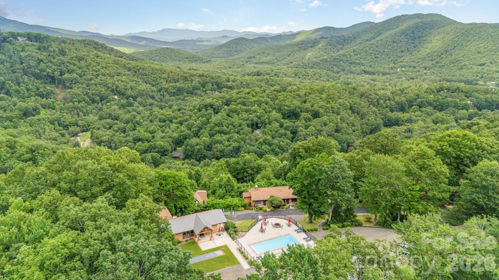 508 Over Look Drive #2 Burnsville, NC 28714